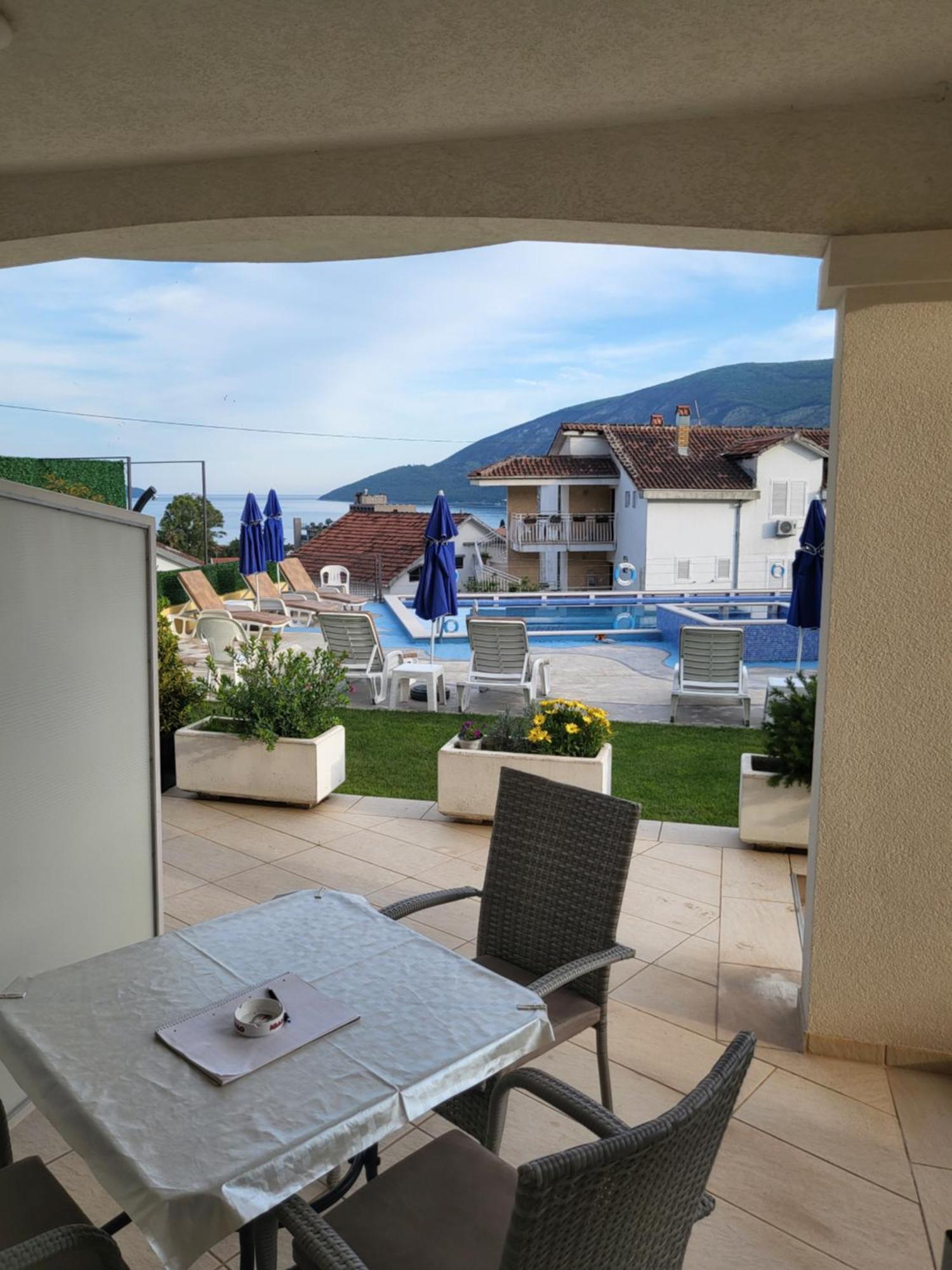 Apartmani Niksic Herceg Novi Zimmer foto