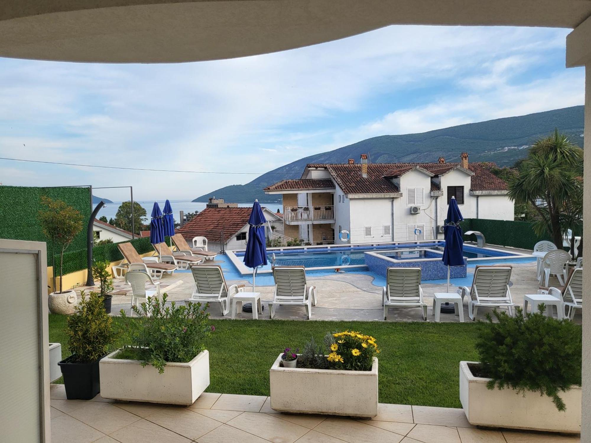 Apartmani Niksic Herceg Novi Zimmer foto